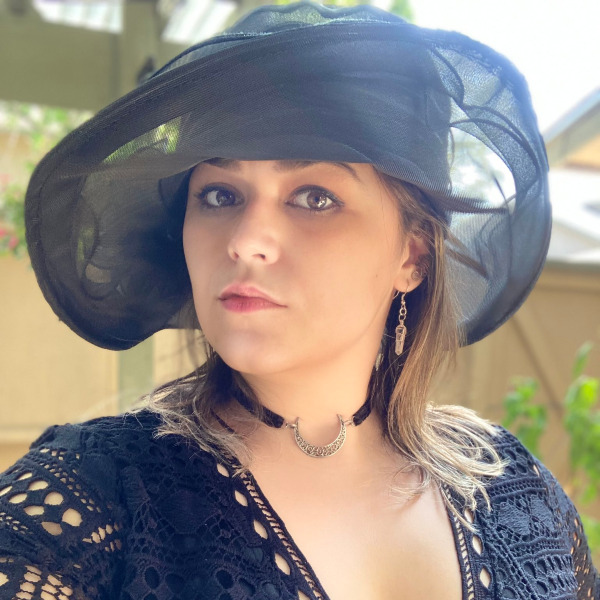 Holly Hansel - Profile | JobzMall